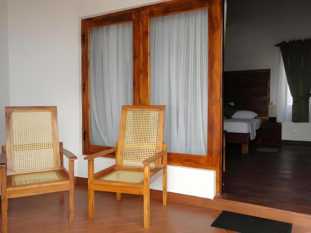 Naaval Hotel Batticaloa Exteriör bild