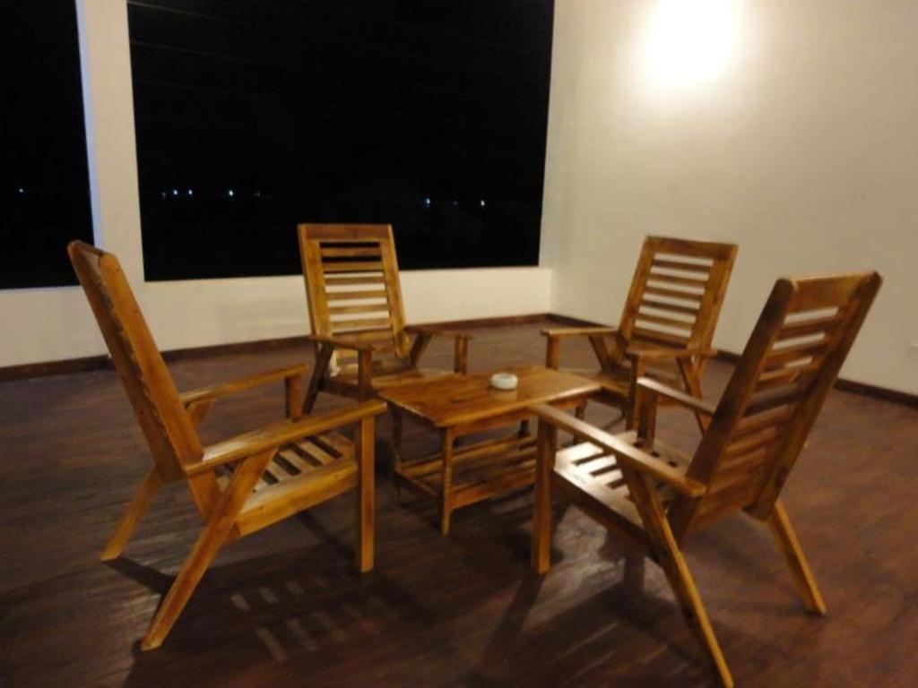 Naaval Hotel Batticaloa Exteriör bild